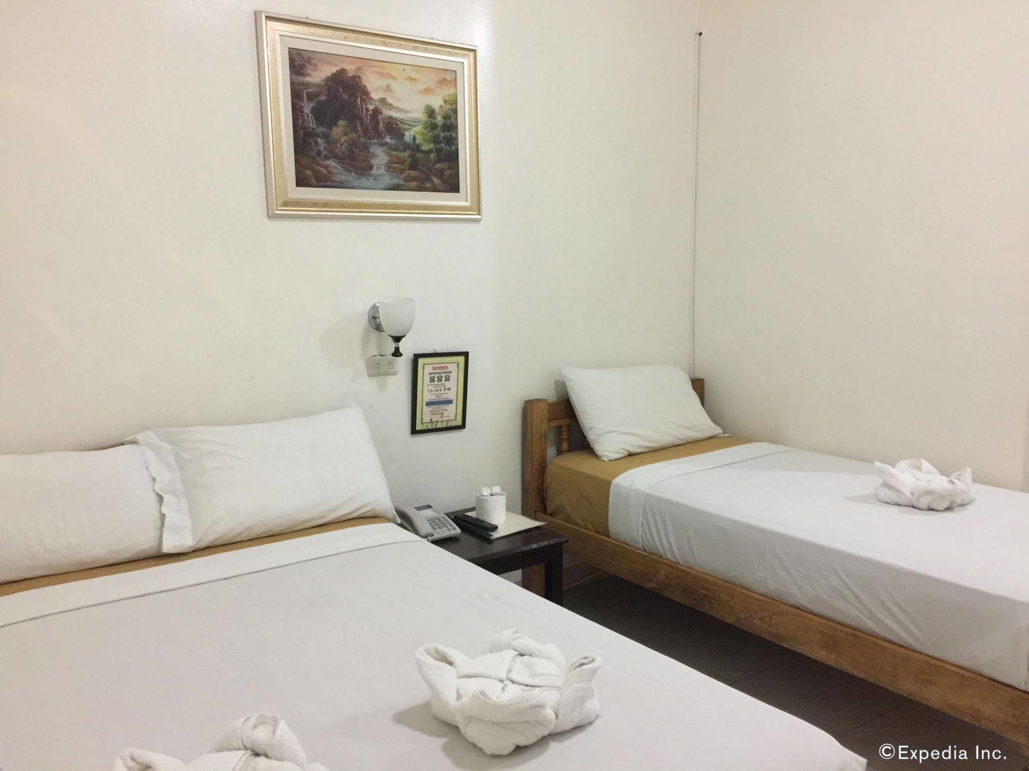 Constrell Pension House Tagbilaran Exterior foto