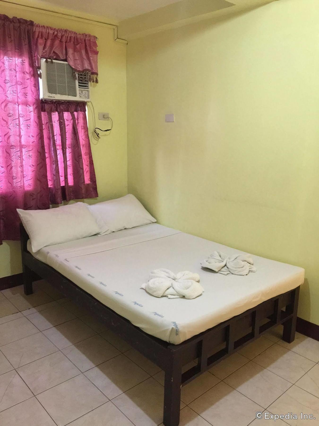 Constrell Pension House Tagbilaran Exterior foto