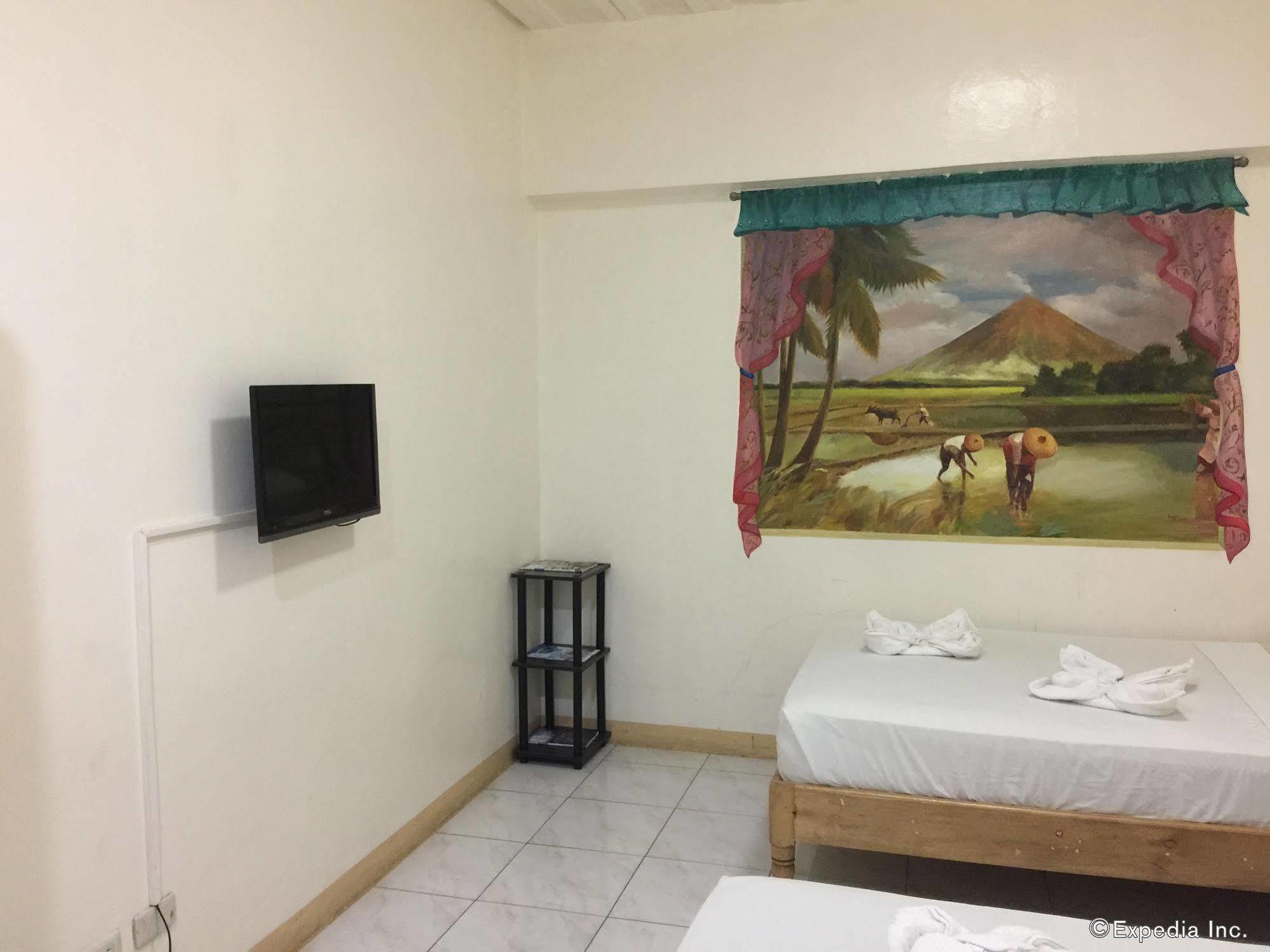 Constrell Pension House Tagbilaran Exterior foto