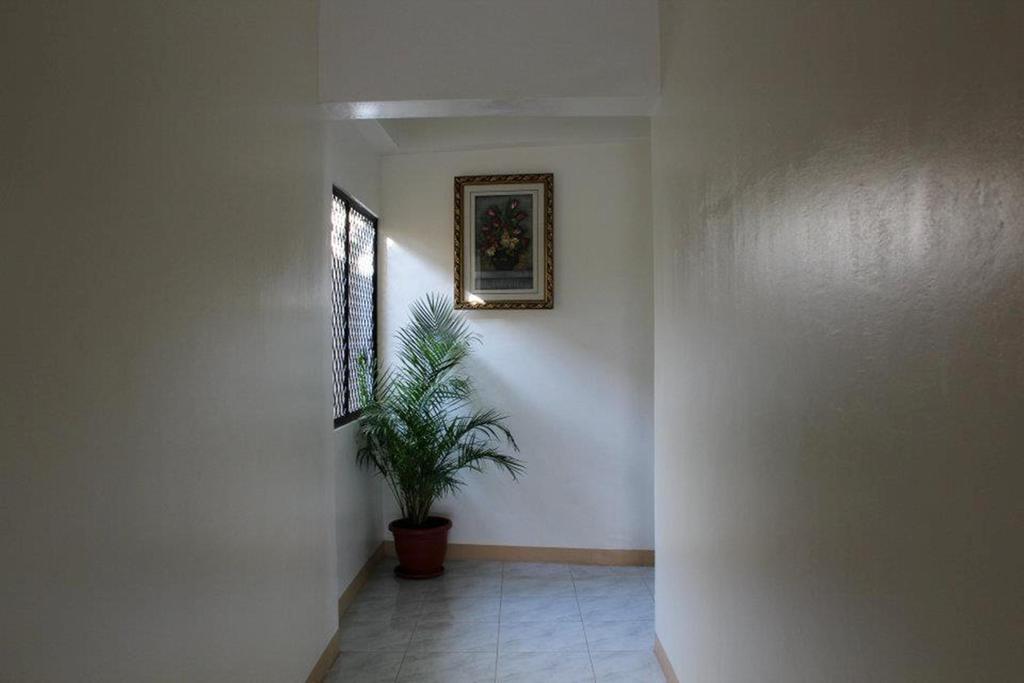 Constrell Pension House Tagbilaran Exterior foto